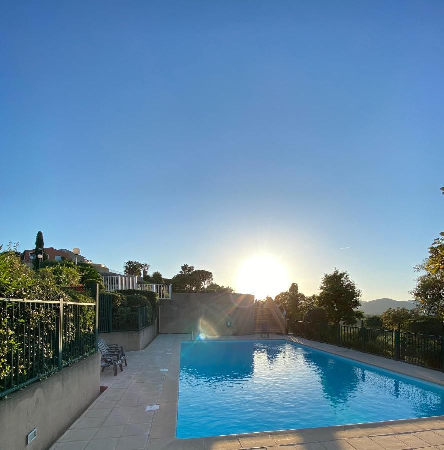 Jolie Maison Golfe De Saint-Tropez Cogolin Exteriér fotografie